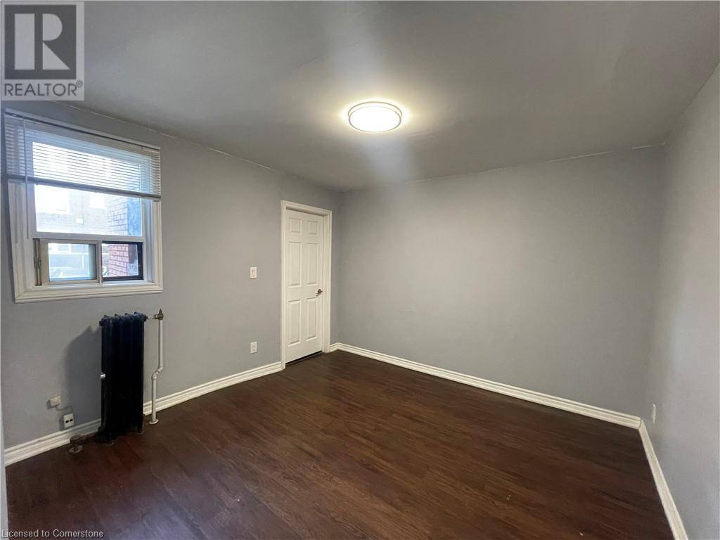 Hamilton, ON L8N1K6,468 MAIN ST East #11