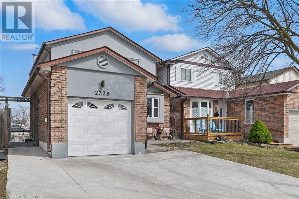 Burlington, ON L7P4H4,2338 MALCOLM Crescent