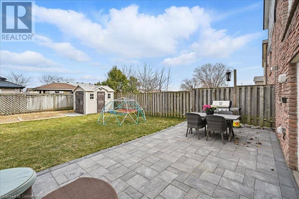 Burlington, ON L7P4H4,2338 MALCOLM Crescent