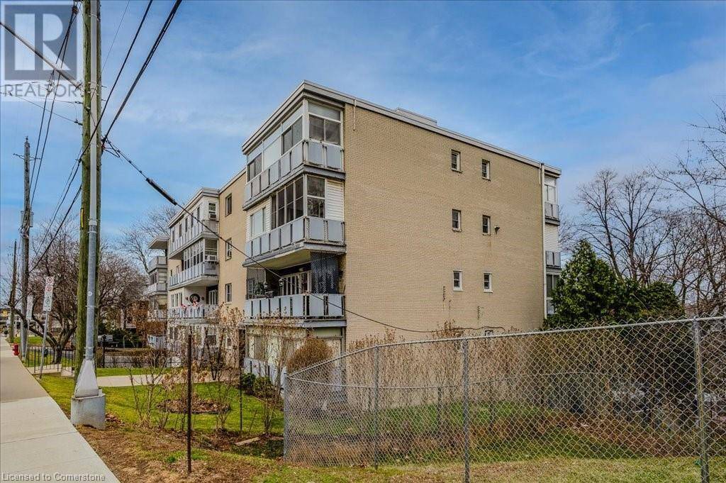 Hamilton, ON L8N2G1,107 ST. JOSEPH'S DR #108