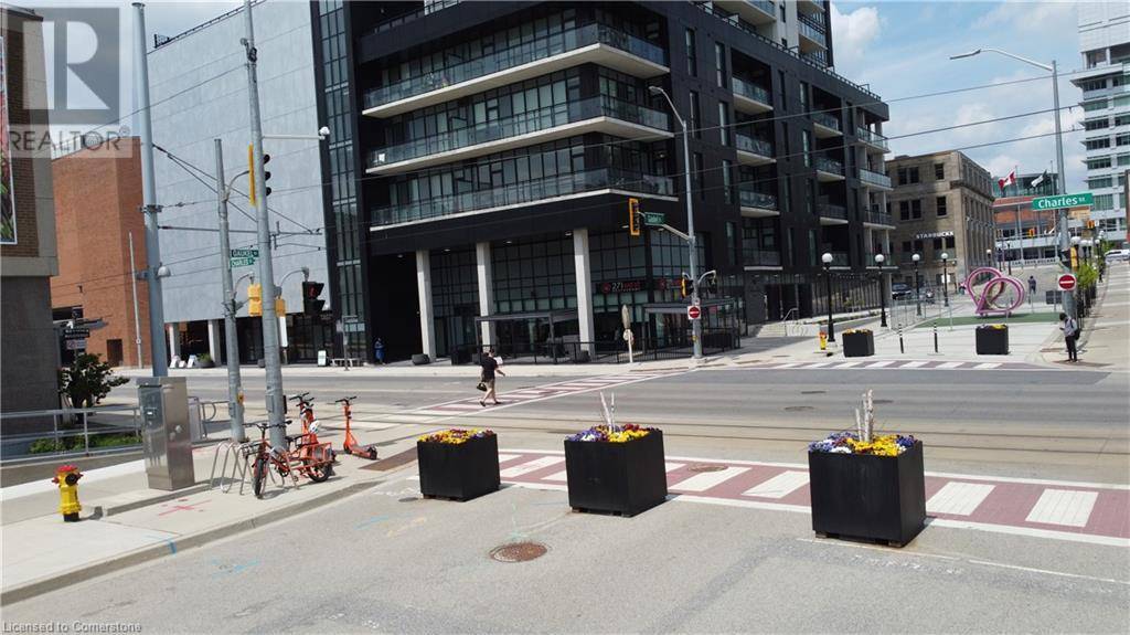 Kitchener, ON N2G0C9,60 CHARLES ST West #1601