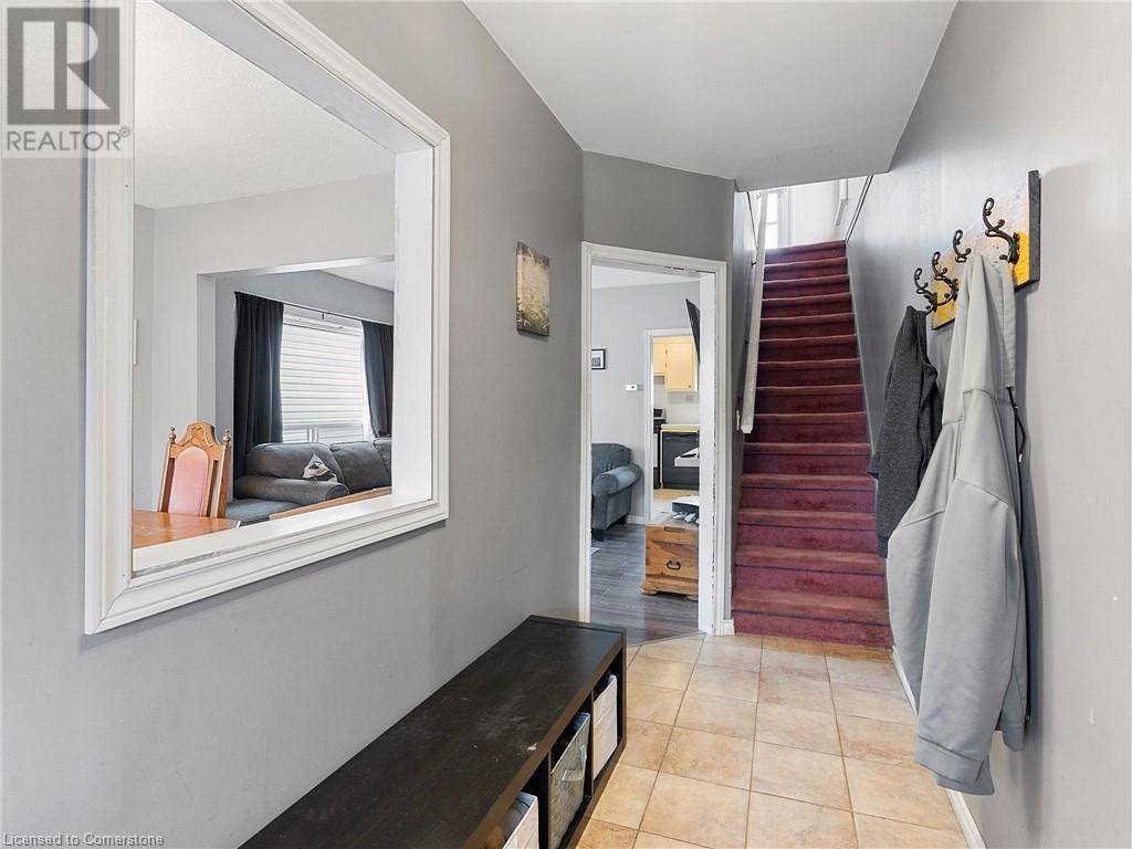 Hamilton, ON L8L7J5,45 GLENDALE Avenue N