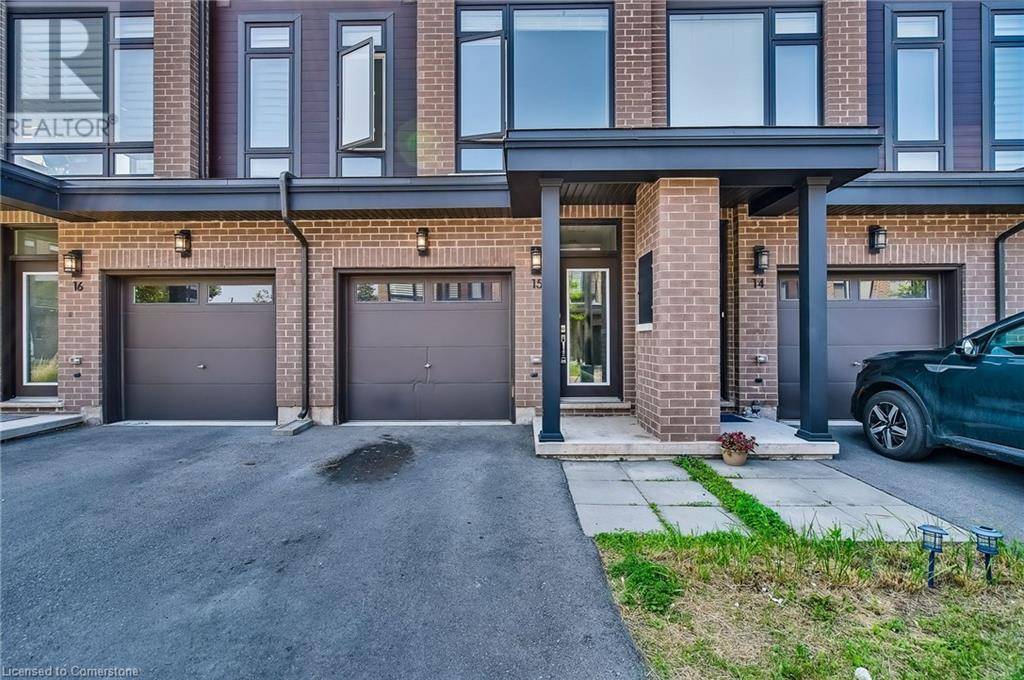 Hamilton, ON L8H2K2,270 MELVIN AVE #15