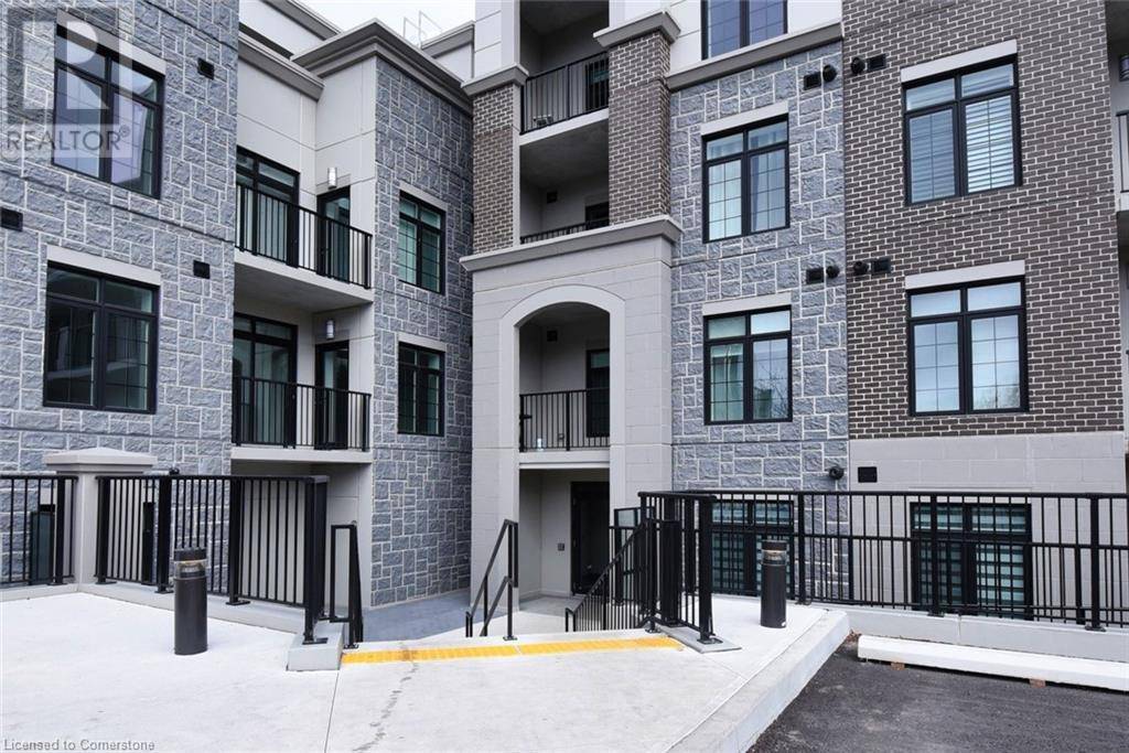 Ancaster, ON L9G1N4,153 WILSON ST West #306