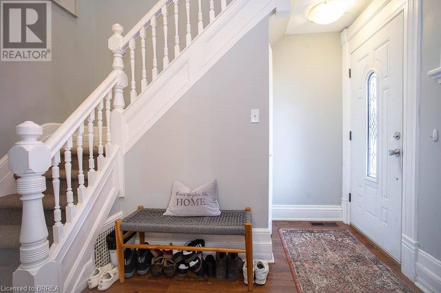Brantford, ON N3S4G6,193 CHATHAM ST #Unit 1