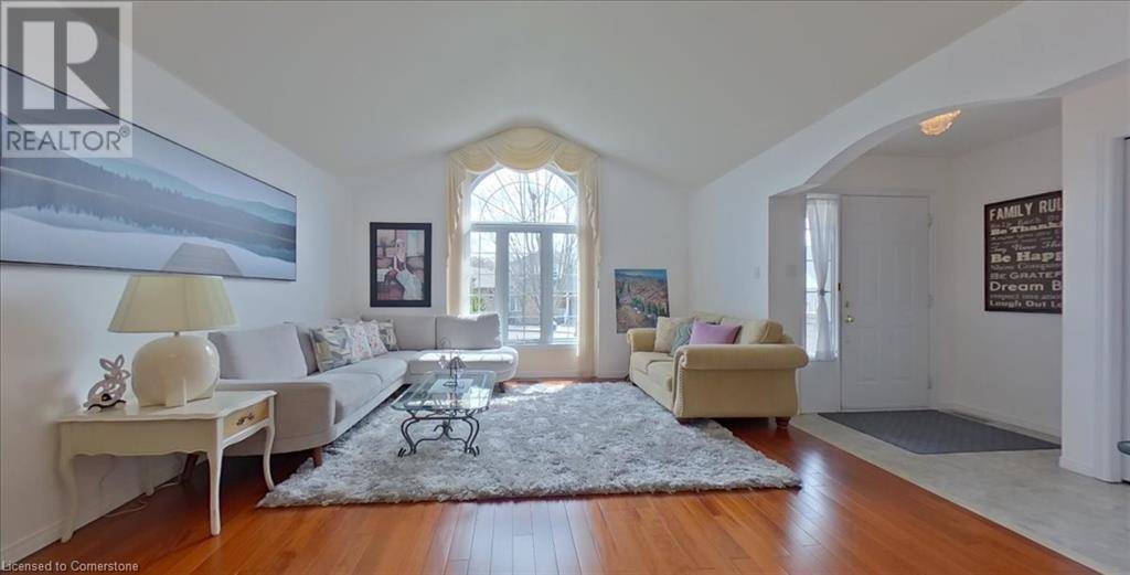 Waterloo, ON N2T2P5,461 COLUMBIA ST West #49