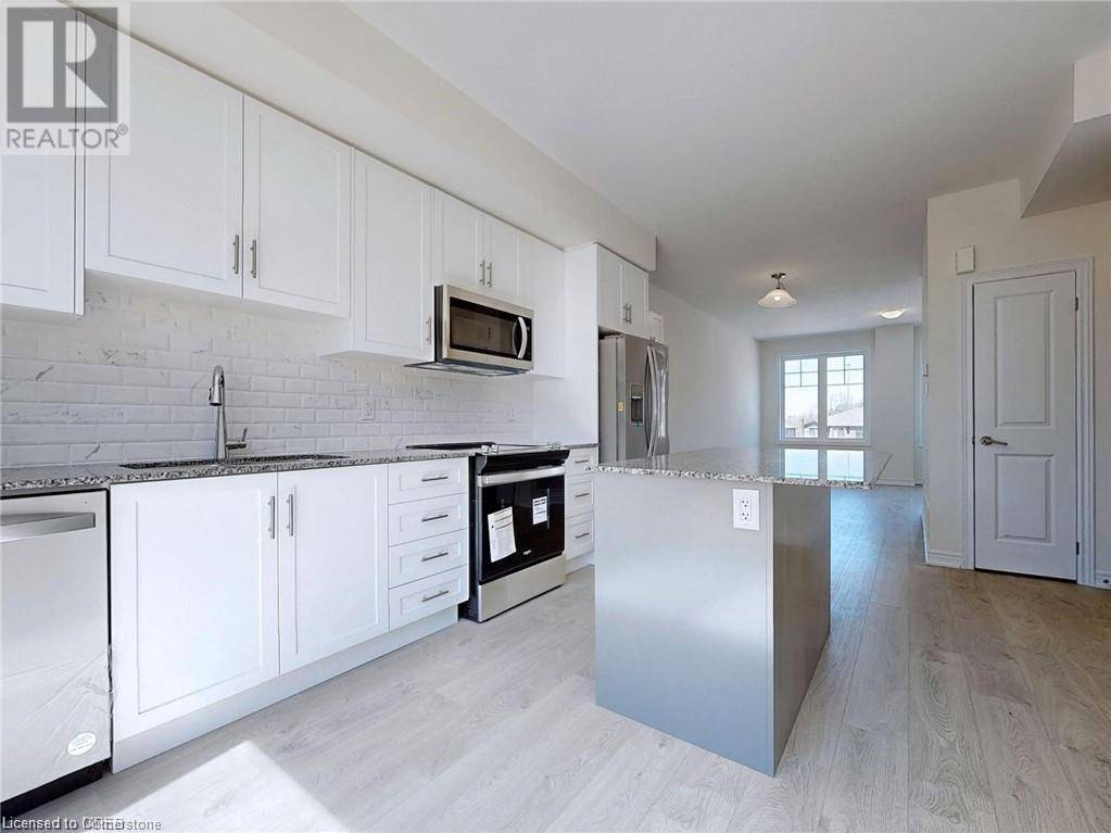 Cambridge, ON N1R0C6,10 BIRMINGHAM DR #106