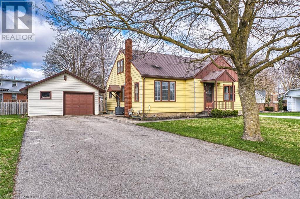 Listowel, ON N4W1J9,11 CHURCHILL Drive