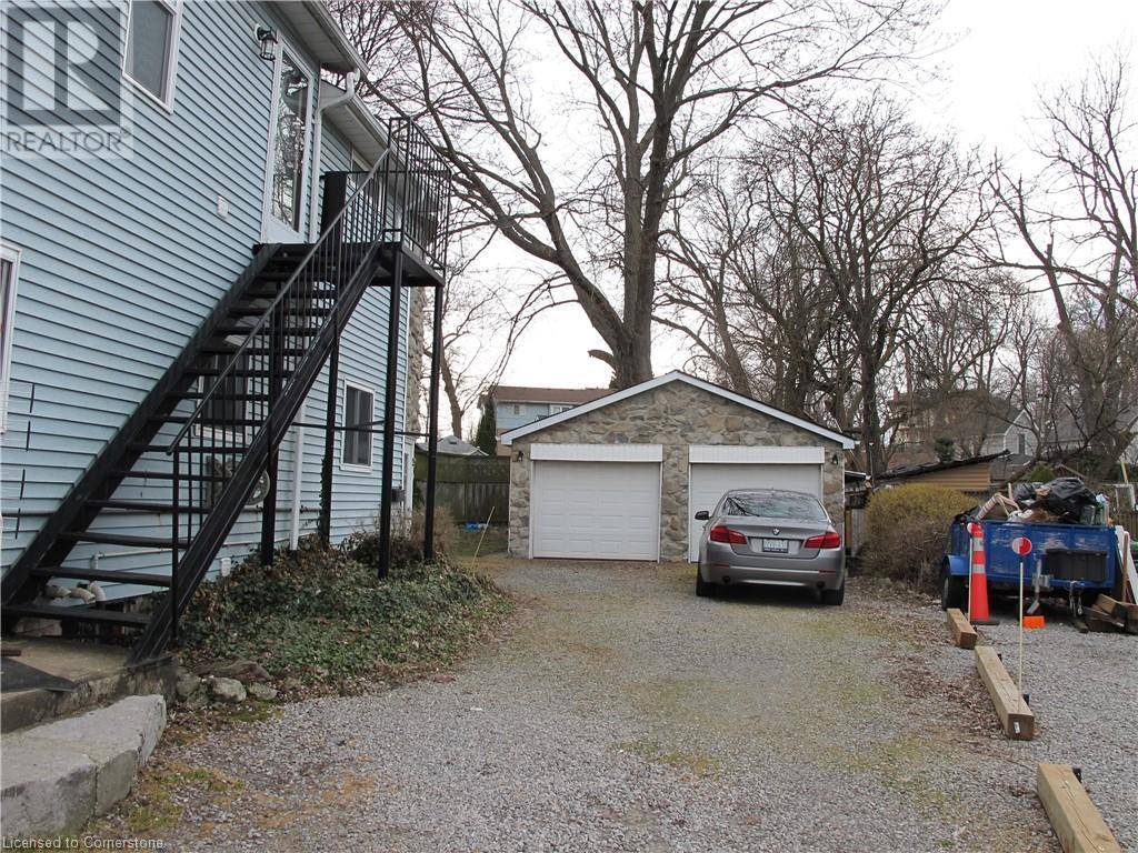 Niagara Falls, ON L2E3H9,4233 MAY Avenue