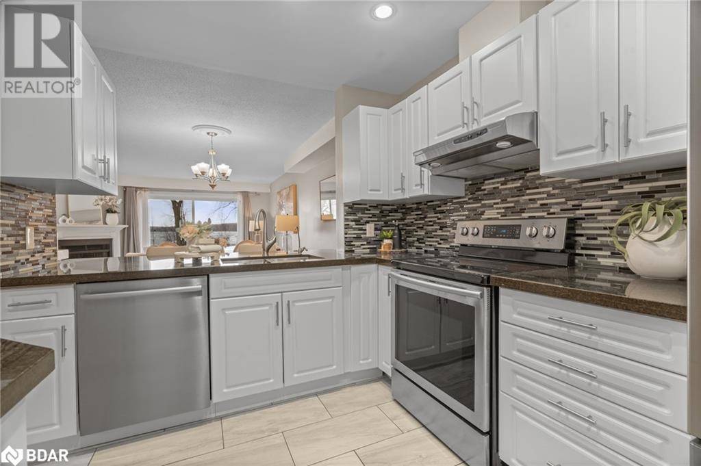 Orillia, ON L3V7N5,1 OLIVE CRES #4