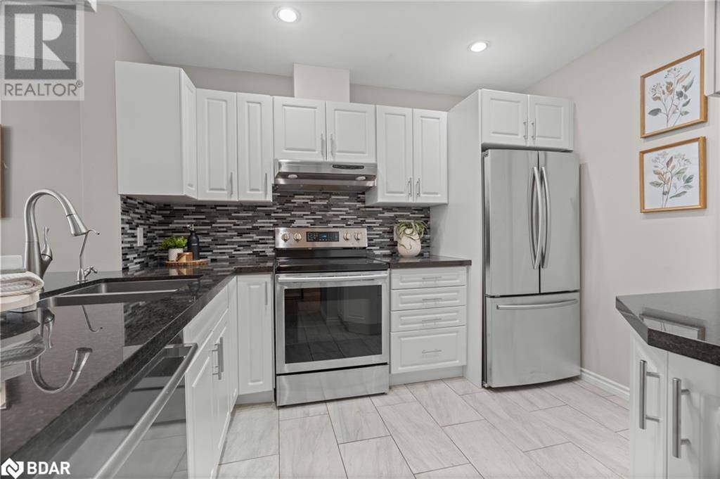 Orillia, ON L3V7N5,1 OLIVE CRES #4
