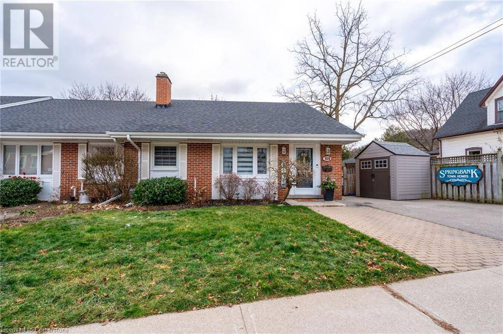 Grimsby, ON L3M1R5,109 MAIN ST West #3
