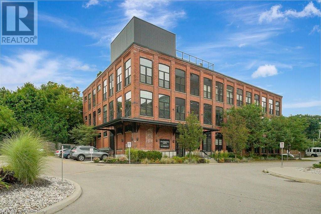 Cambridge, ON N1S0B2,24 CEDAR ST #303