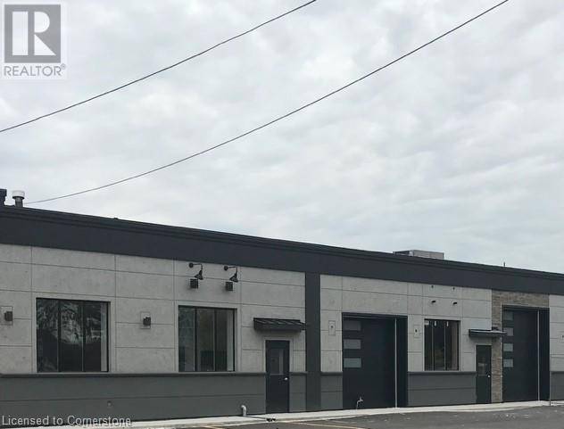 Hamilton, ON L8H3P5,616 RENNIE ST East #B
