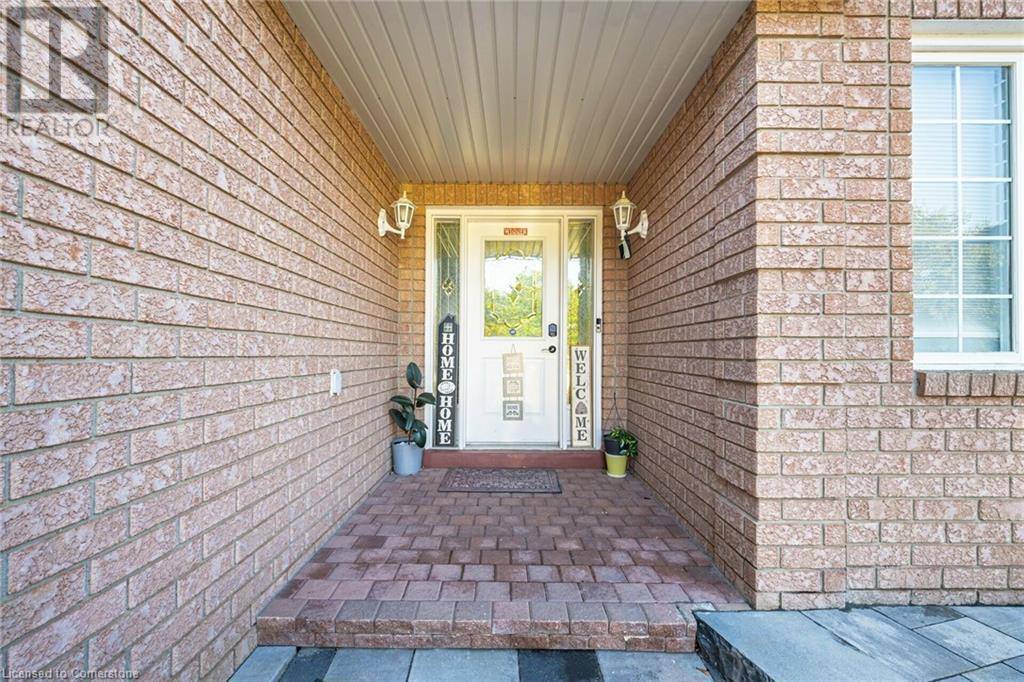 Barrie, ON L4M6H7,35 JONES Drive