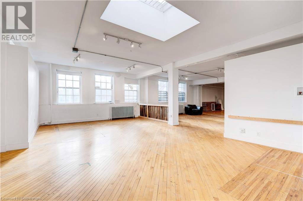 Hamilton, ON L8N1C1,323 KING ST East #2