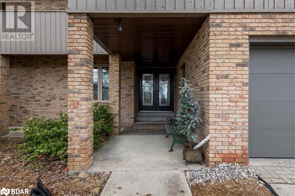 Barrie, ON L4M5L7,8 WHITE PINE Place