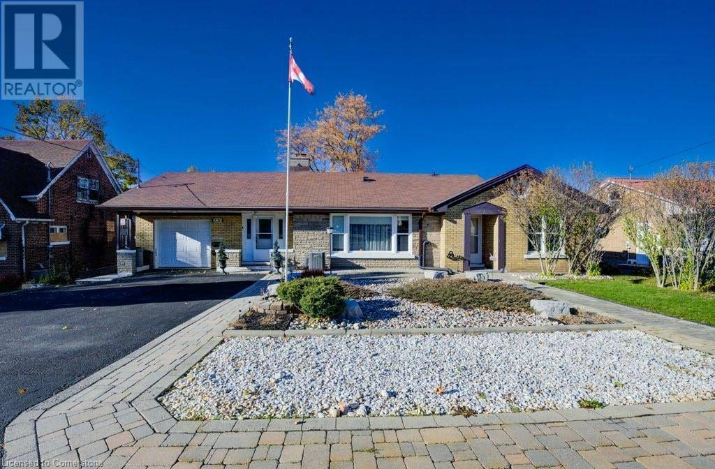 Kitchener, ON N2M3C2,230 HIGHLAND Road W