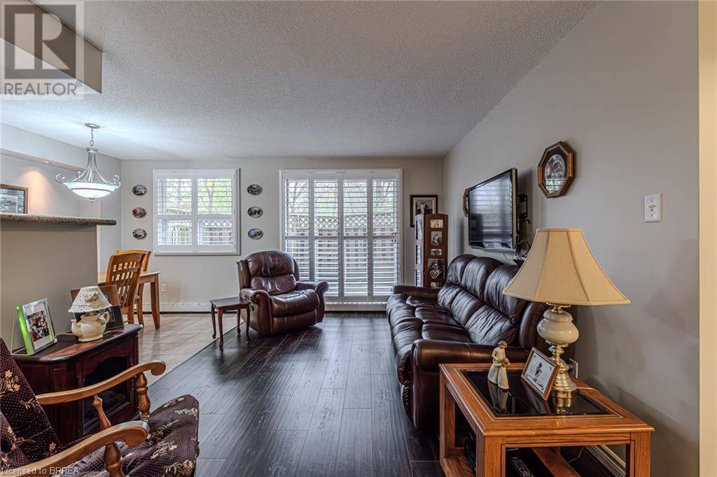 Brantford, ON N3S7J3,793 COLBORNE ST #117