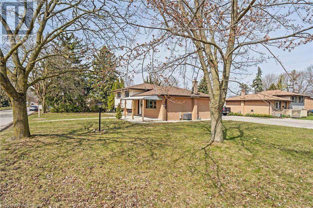London, ON N5V2L4,1151 LANCASTER Street