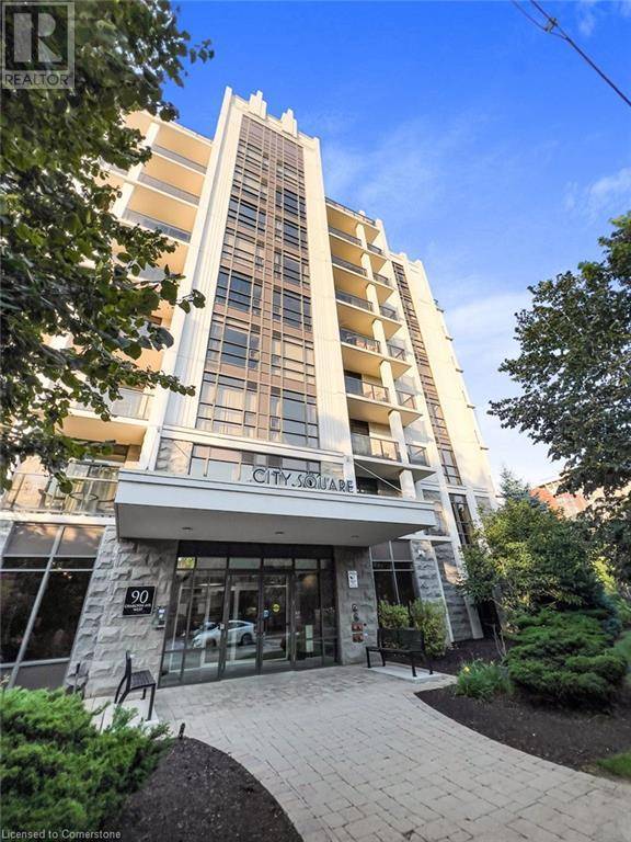 Hamilton, ON L8P0B4,90 CHARLTON AVE West #801