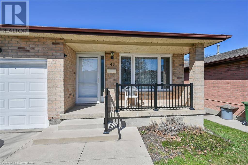 Hamilton, ON L8W2J5,43 EVEREST Street