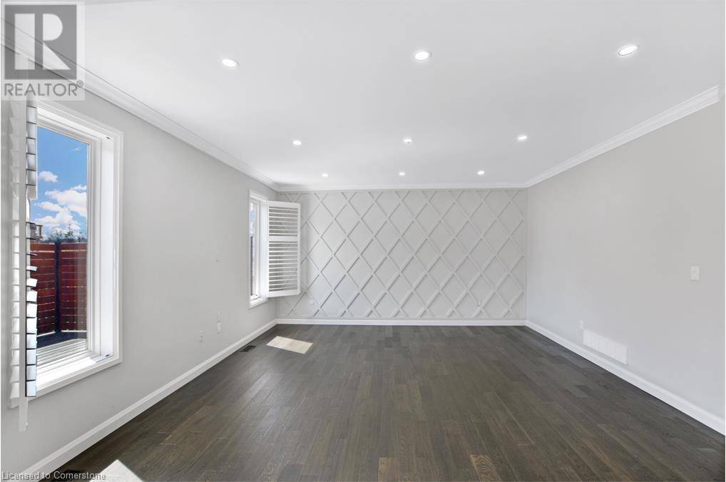 Ancaster, ON L9K0H7,18 DOUGHERTY Court
