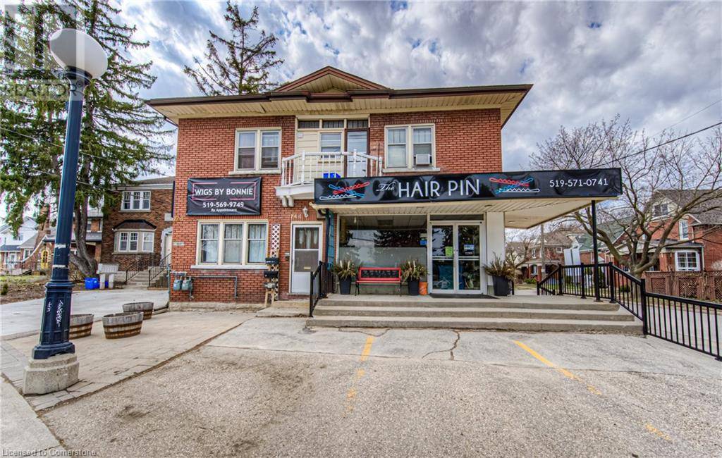 Kitchener, ON N2M1A4,744 QUEEN Street S