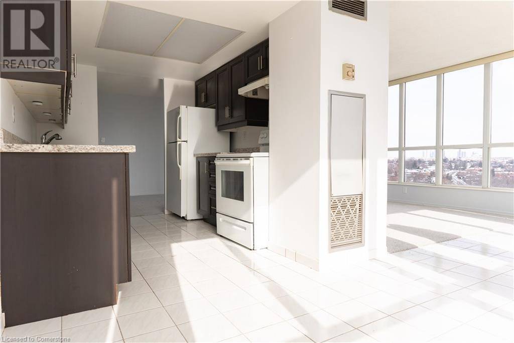 Etobicoke, ON M9V5G8,3 ROWNTREE RD #601
