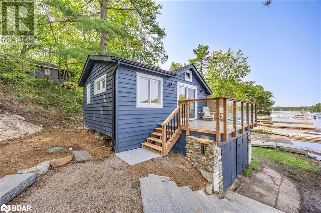 Gravenhurst, ON P0E1G0,3-1148 MULDREW LAKE Road