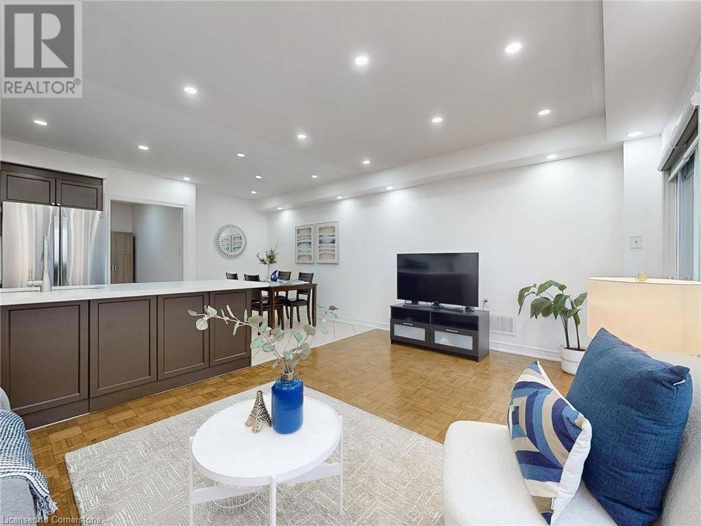Milton, ON L9T0W5,321 BUSSEL Crescent