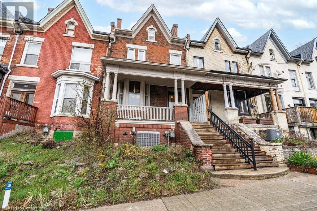 Hamilton, ON L8P1J8,282 MAIN Street W