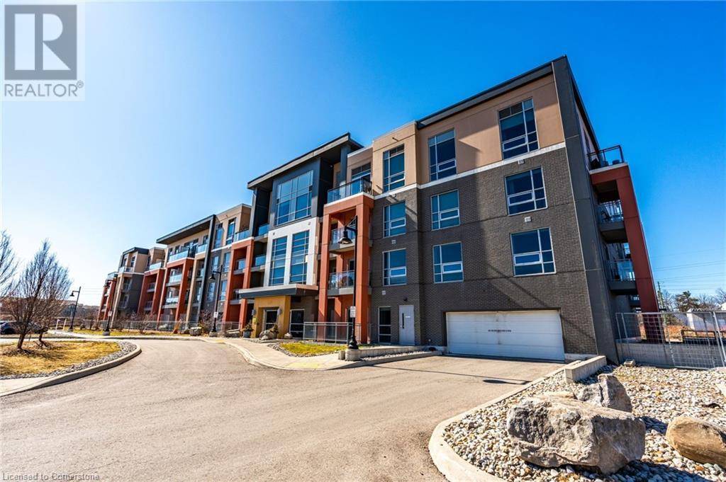 Burlington, ON L7M0H2,4040 UPPER MIDDLE RD #102