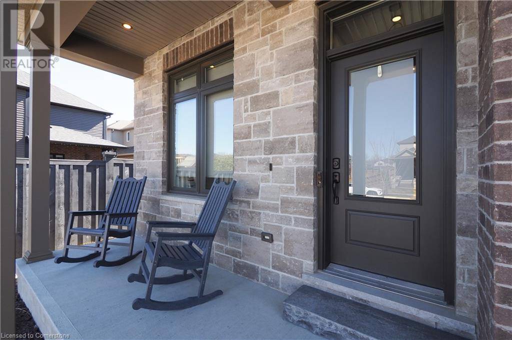 Elmira, ON N3B0C6,15 BUR OAK Drive
