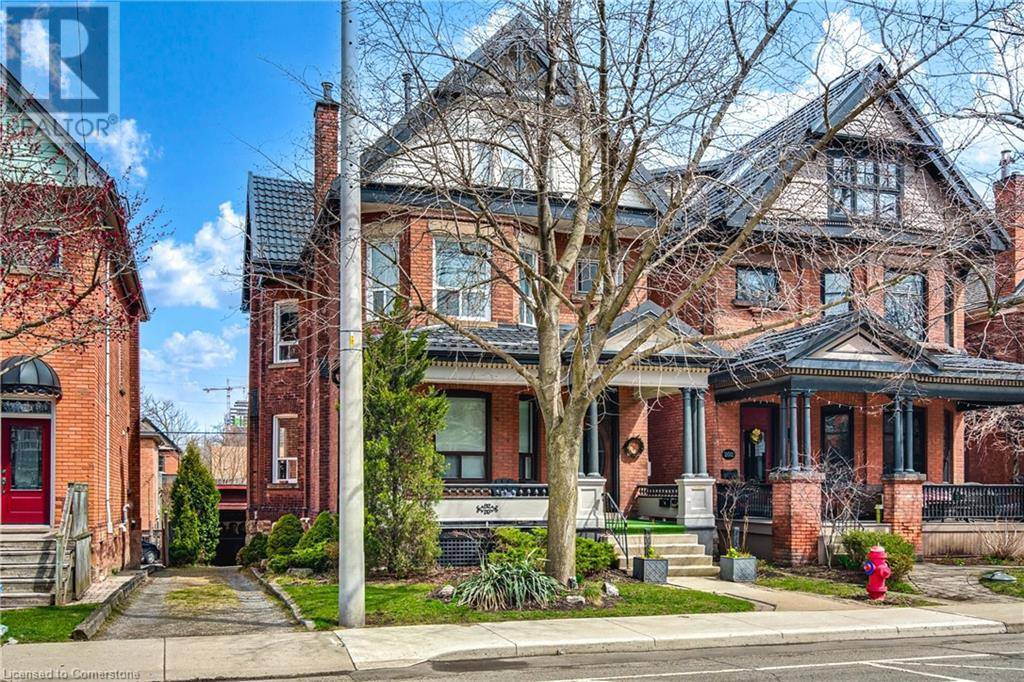 Hamilton, ON L8P2H6,204 HERKIMER Street