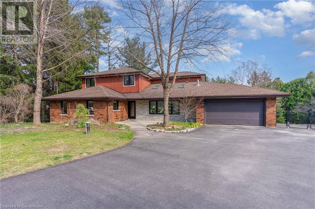 Hamilton, ON L9H4X8,130 HILLCREST Avenue