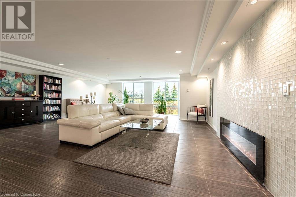 Milton, ON L9T2N4,1421 COSTIGAN RD #212