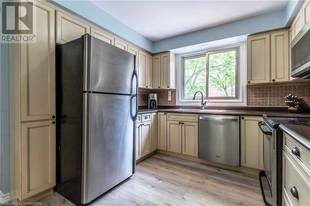 Kitchener, ON N2A2M4,121 MORGAN AVE #7
