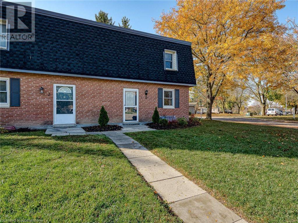 Woodstock, ON N4S5X3,594 DURHAM CRES #1