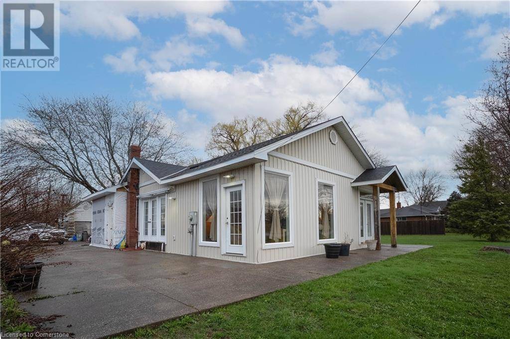Fort Erie, ON L2A5M4,1093 SUNSET Drive