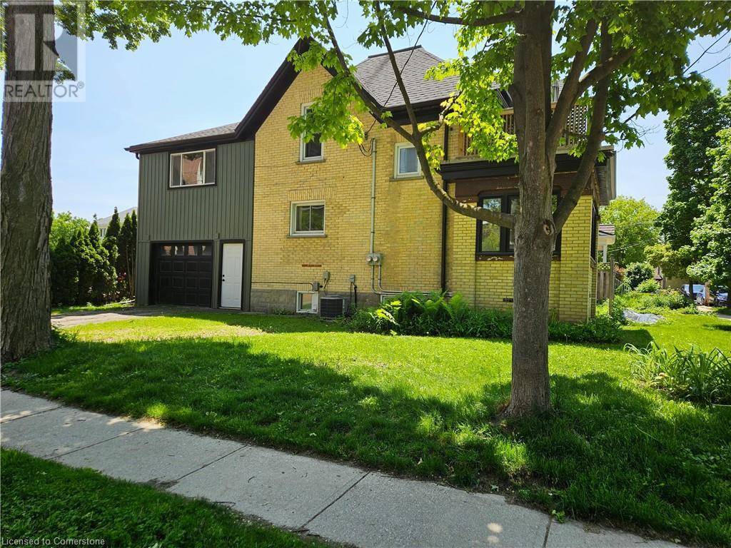 Kitchener, ON N2H2L1,25 CLARENCE Place