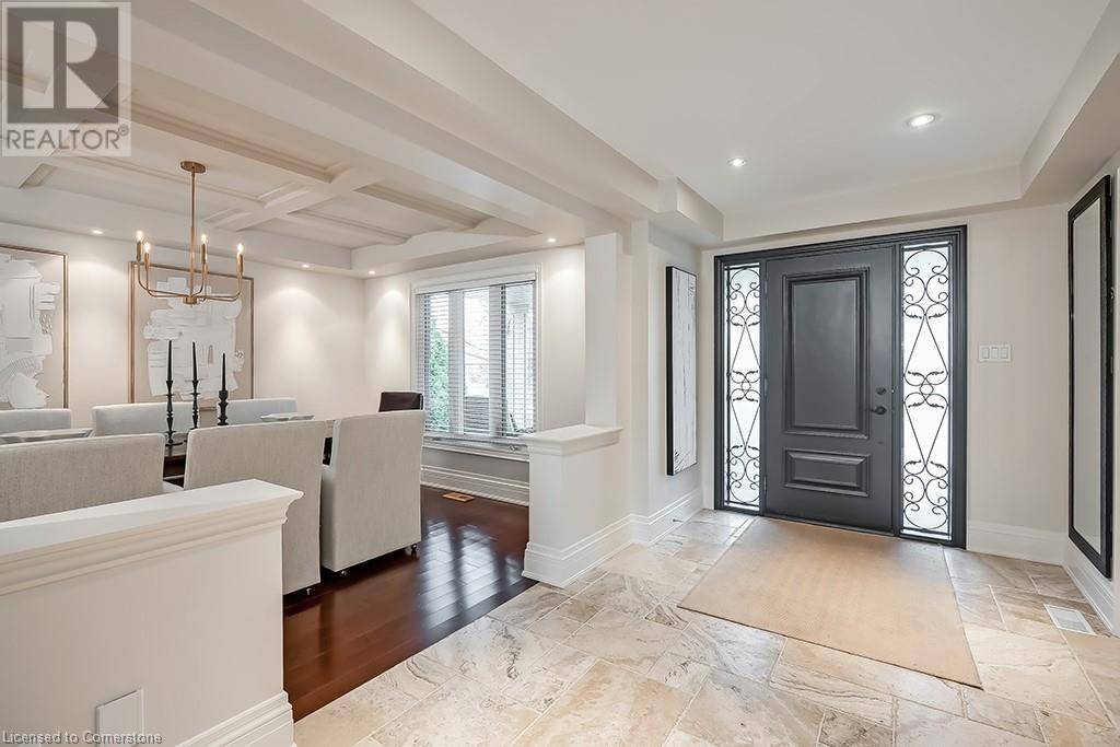 Oakville, ON L6J6J9,393 CLAREMONT Crescent