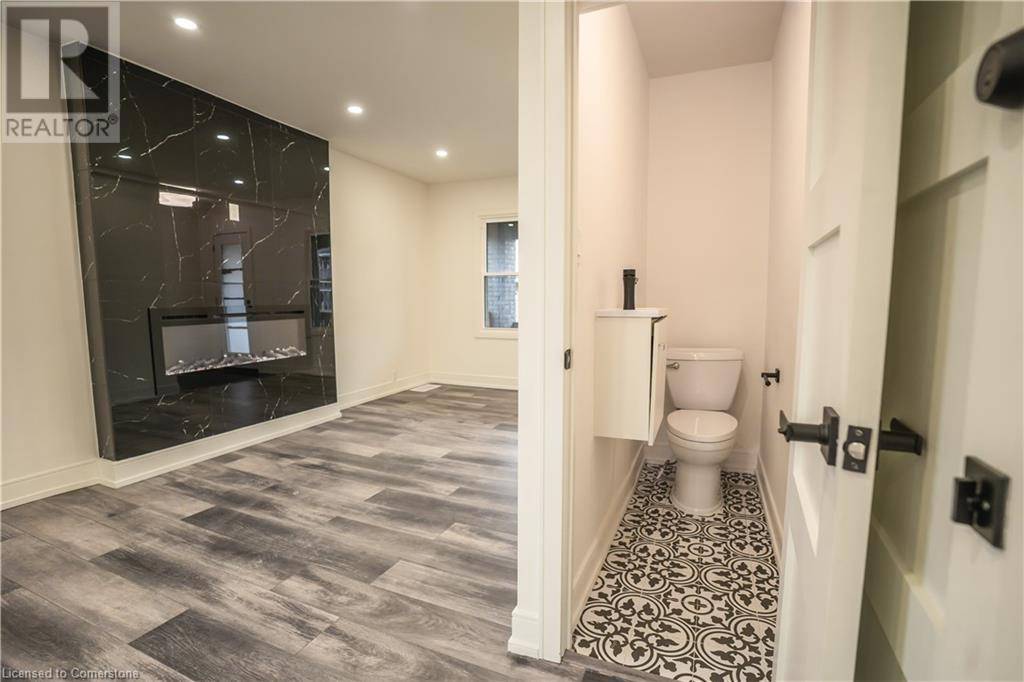 Hamilton, ON L8L6Z8,145 GAGE AVE North #MAIN