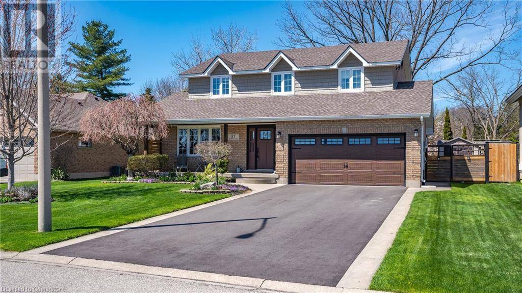 St. George, ON N0E1N0,37 RUSSELL Crescent