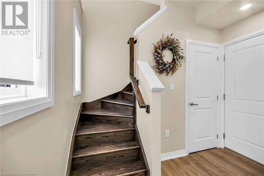 Hamilton, ON L8H6P2,575 WOODWARD AVE #48