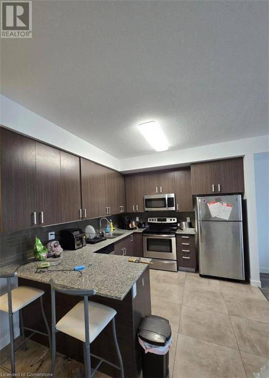 Waterloo, ON N2L3H2,62 BALSAM ST #T101