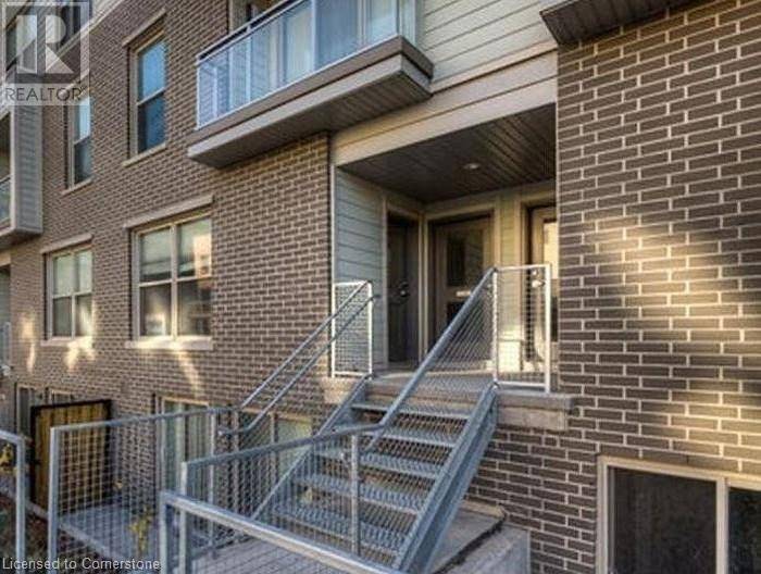 Waterloo, ON N2L3H2,62 BALSAM ST #T101