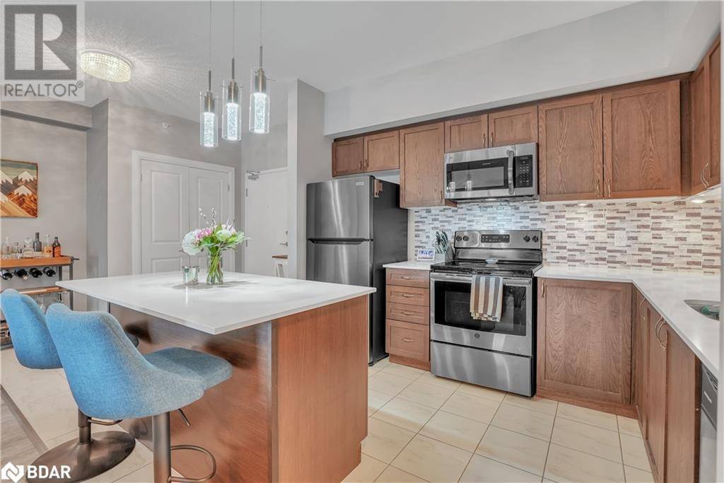 Barrie, ON L9J0H5,306 ESSA RD #305