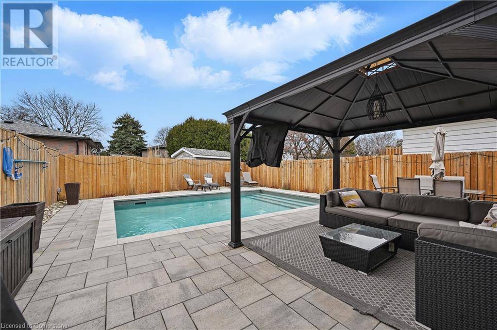 Burlington, ON L7M1P6,1478 EPPING Court