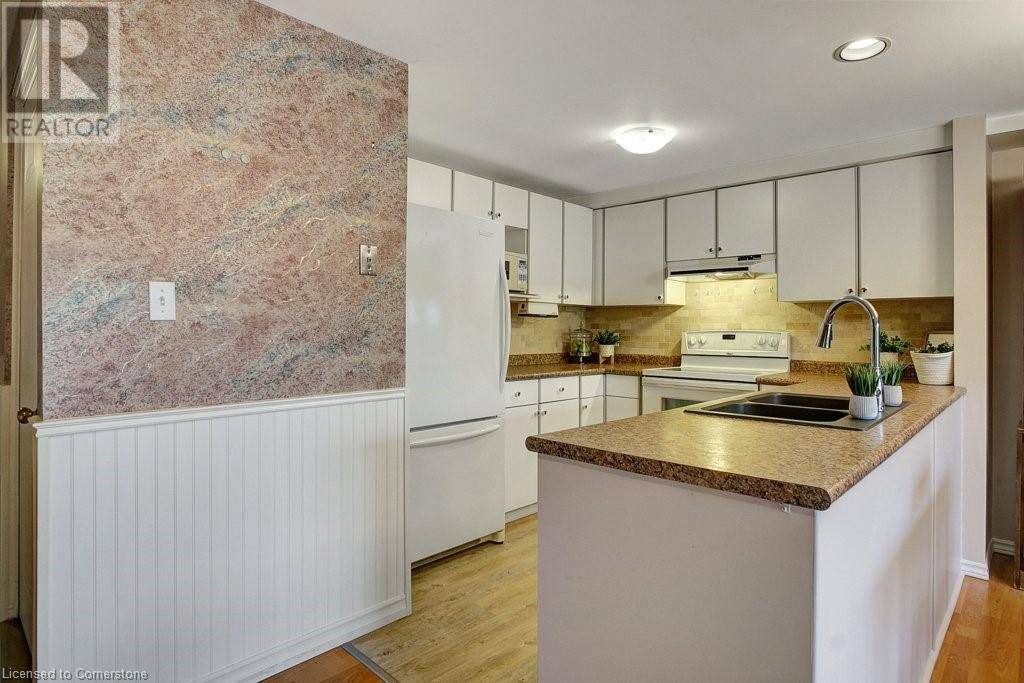 Cambridge, ON N3H5N2,245 BISHOP ST South #50
